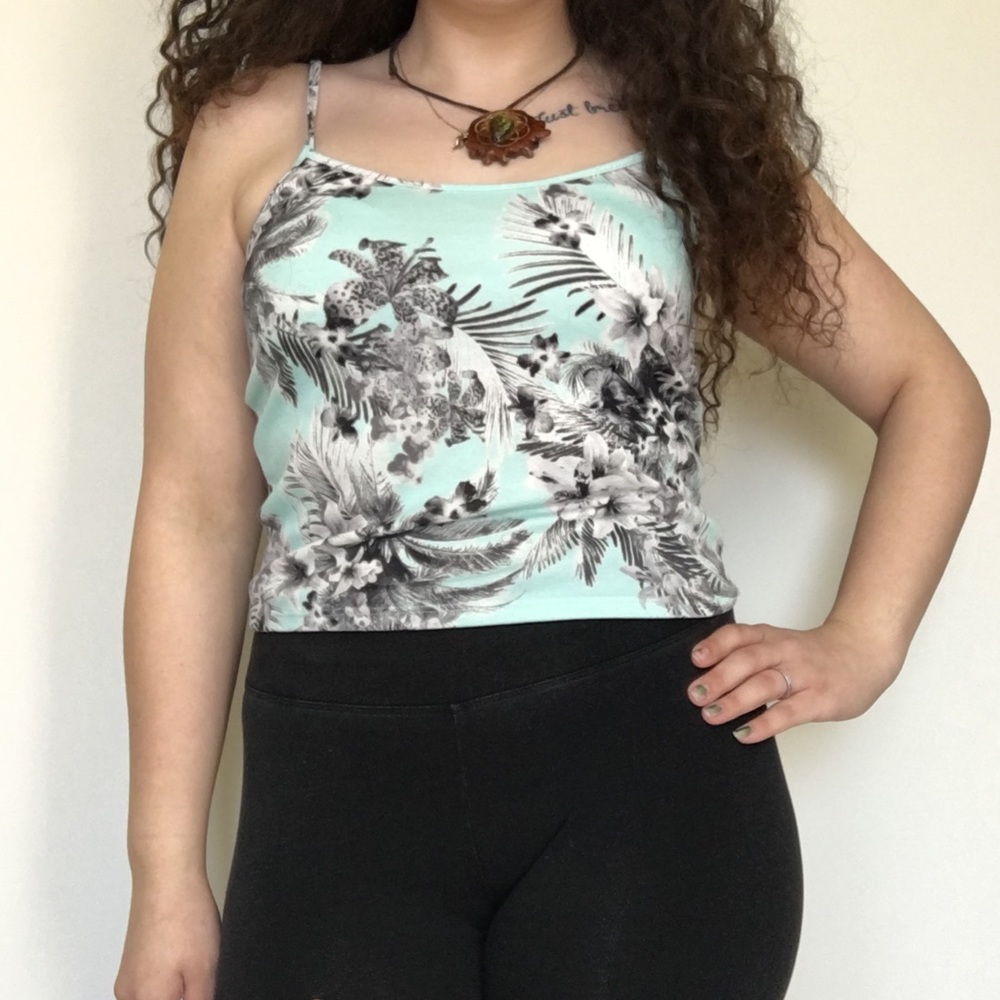 Crop top